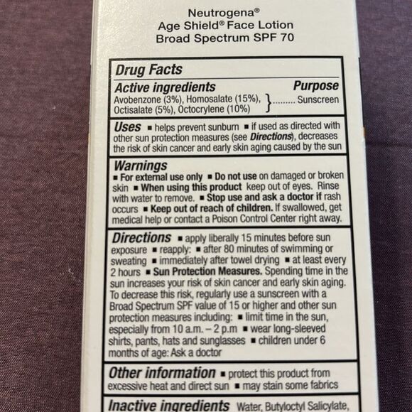 Neutrogena bundle of 2 Age Shield Face Sunscreen SPF 70 - Picture 7 of 10